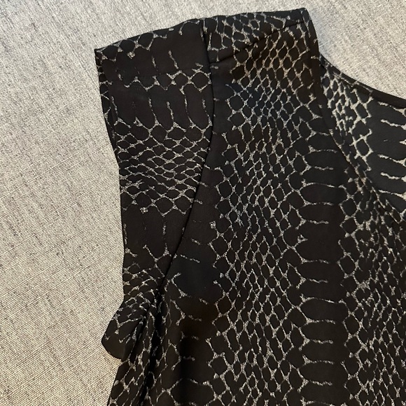 JOIE | Silk Black Snakeskin Print Top Shirt Size XS EUC Worn once! - Picture 7 of 8